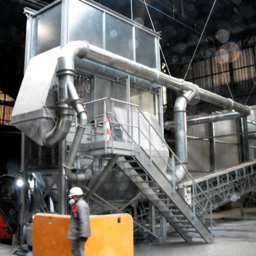 Cabine aspirante pour chargement pulvérulents sur trémie